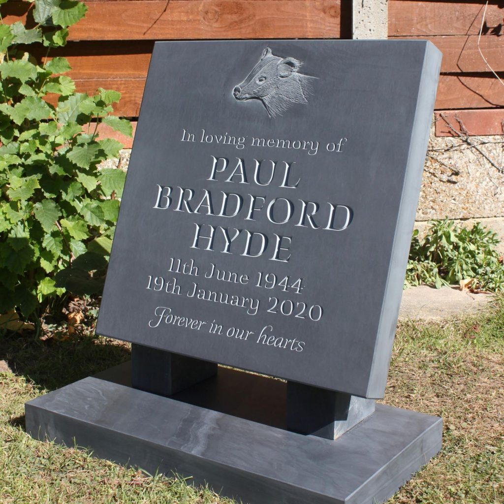 Headstone memorial tablet