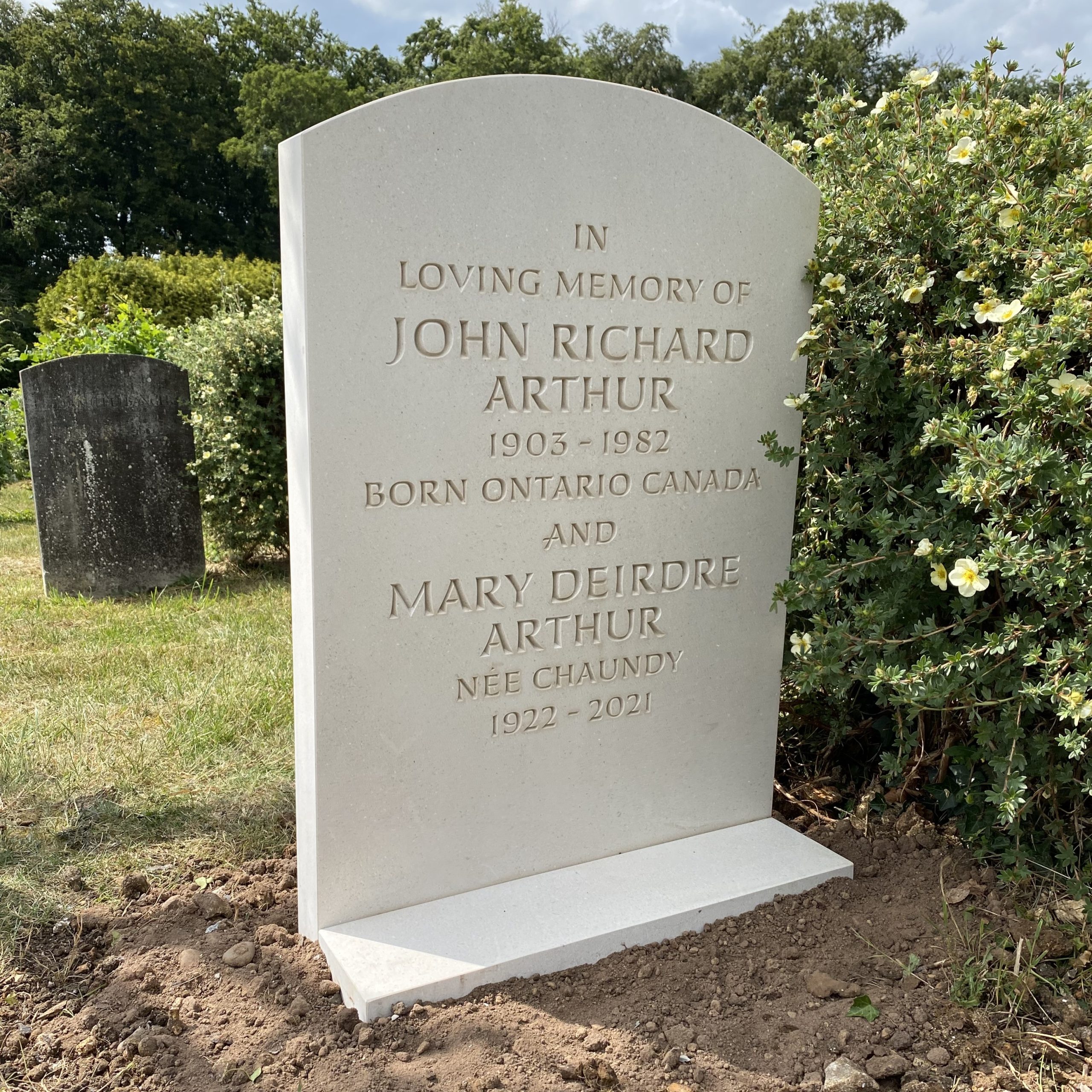 Headstone Memorial in Amersham, Buckinghamshire 